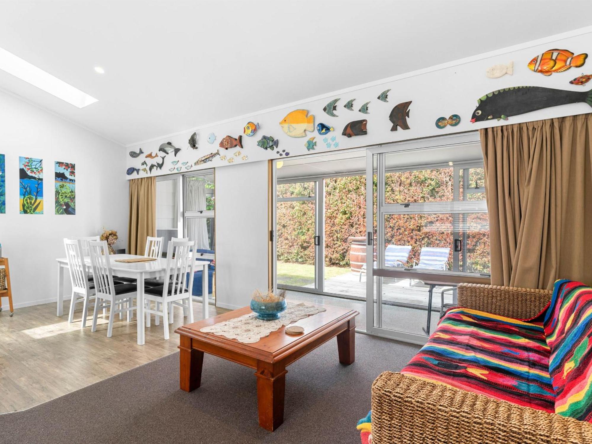 Ruakaka Holiday Escape - Ruakaka Holiday Home Exterior photo