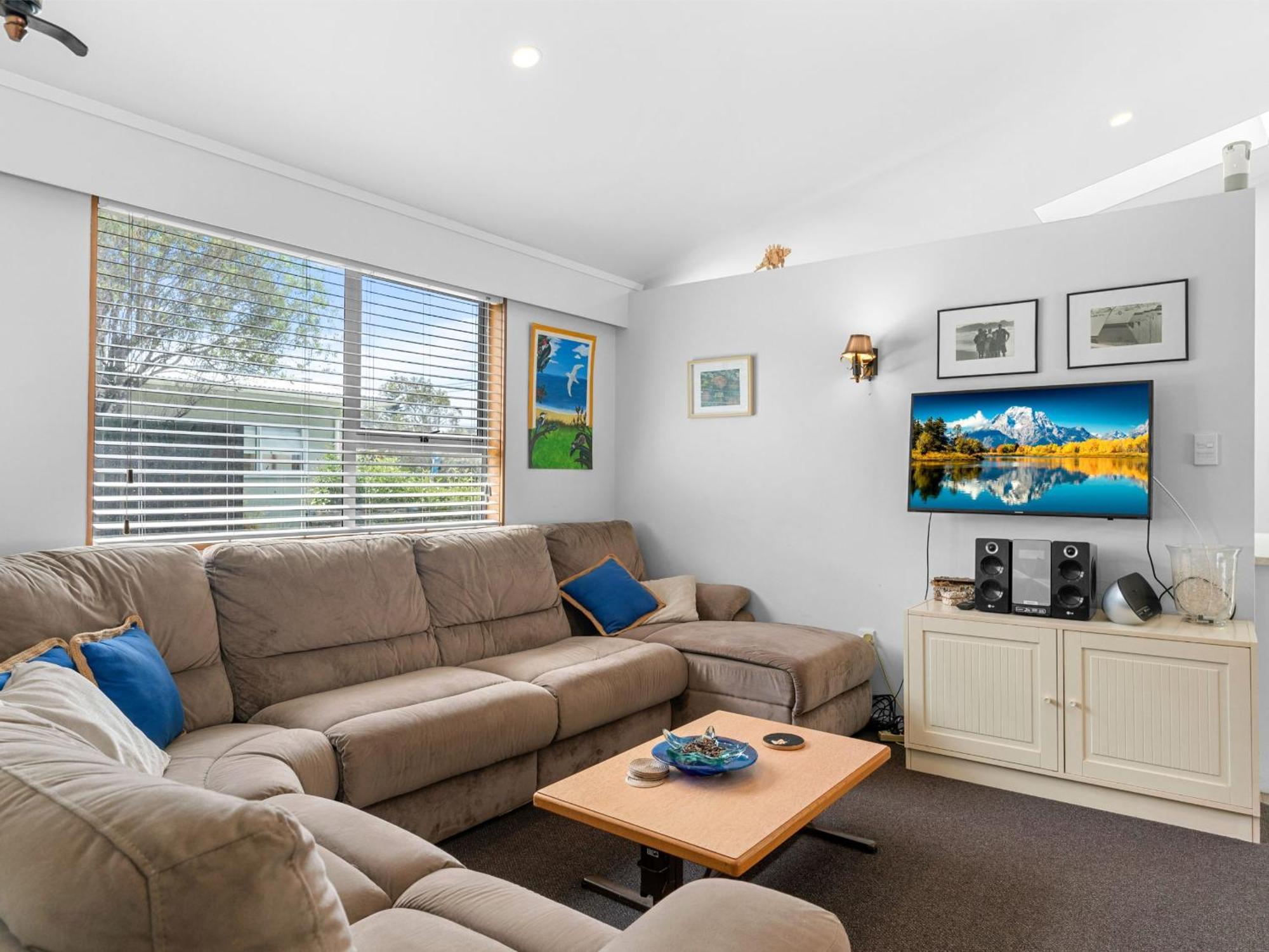 Ruakaka Holiday Escape - Ruakaka Holiday Home Exterior photo