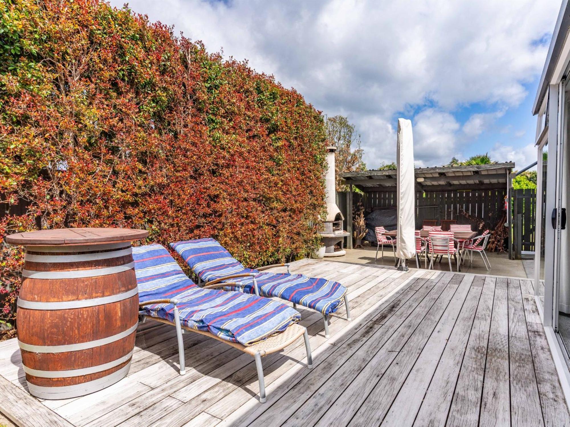 Ruakaka Holiday Escape - Ruakaka Holiday Home Exterior photo