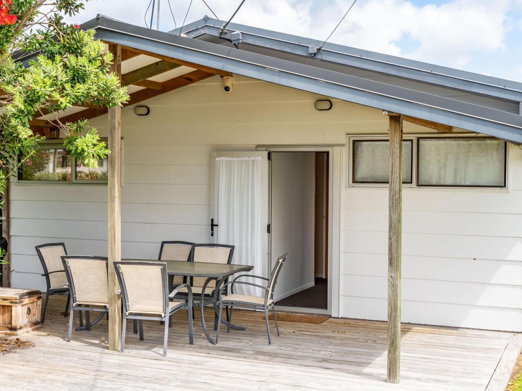 Ruakaka Holiday Escape - Ruakaka Holiday Home Exterior photo